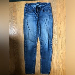 Women’s American Eagle Medium Wash Jeggings (2)